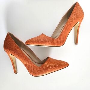 CALL IT SPRING Orange pointy toe pump, animal, Size 7